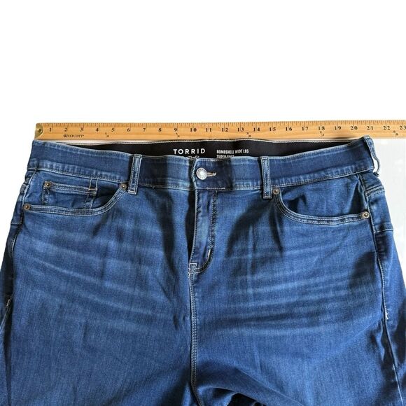 Torrid Bombshell Wide Leg Super Soft Jeans Feel The Fit Tummy Control Sz 22 Tall - Picture 5 of 12